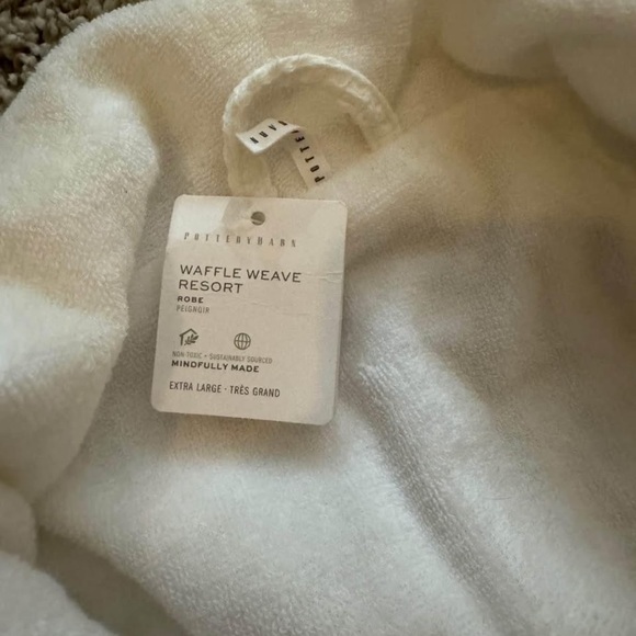 Pottery Barn White Waffle Knit Robe - Picture 4 of 10